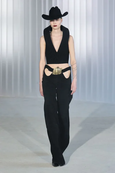 Look 30